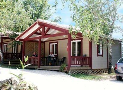 Hotel Camping Les Lacs De Courtes Estang Zewnętrze zdjęcie