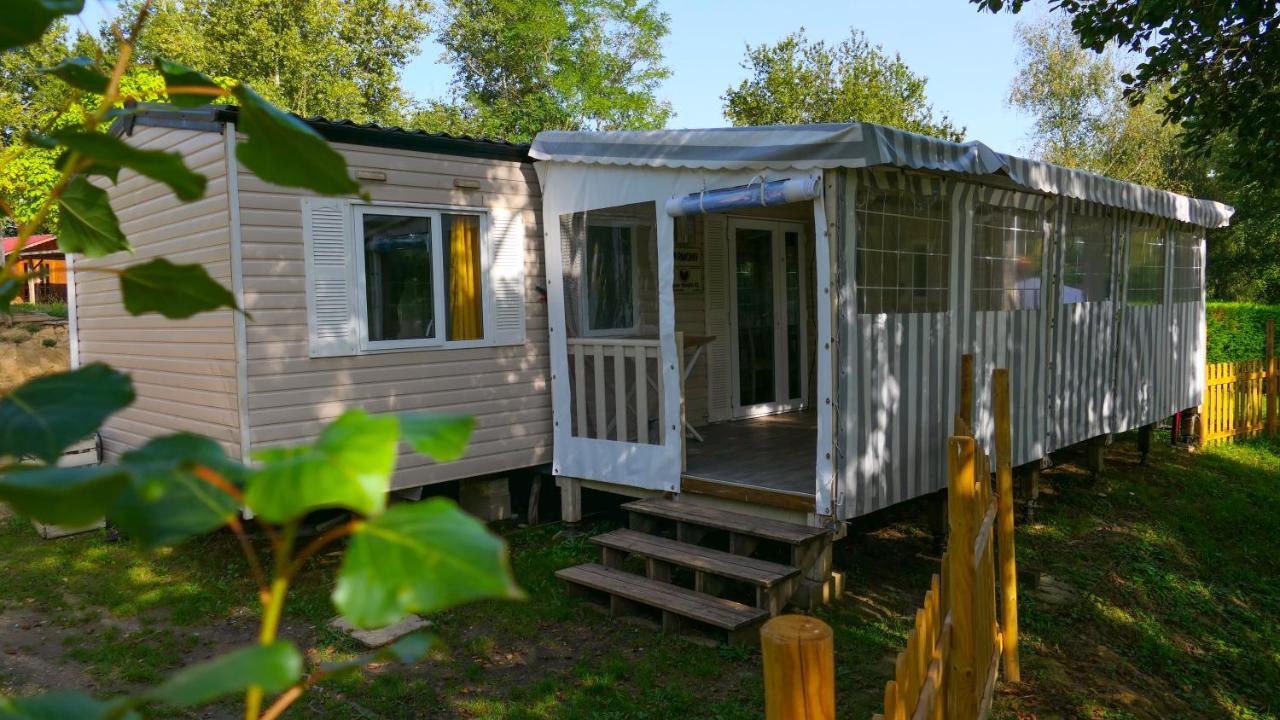 Hotel Camping Les Lacs De Courtes Estang Zewnętrze zdjęcie